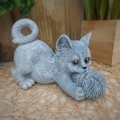 Bild 1 von Steinfigur Katze spielend Gartenfigur Frostfest Steinguss Garten Deko Massiv